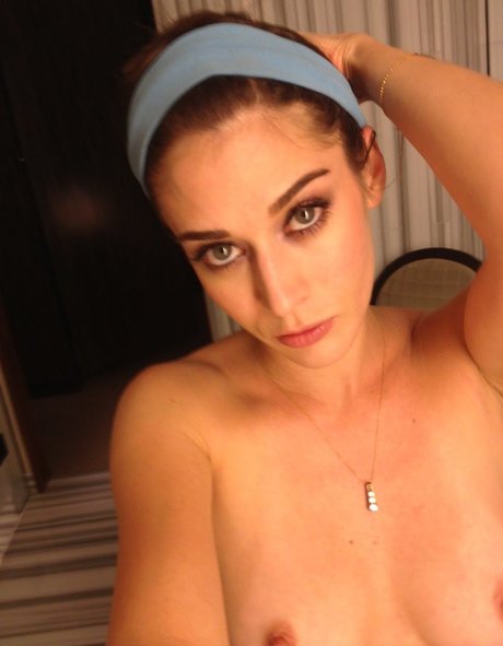 Lizzy Caplan