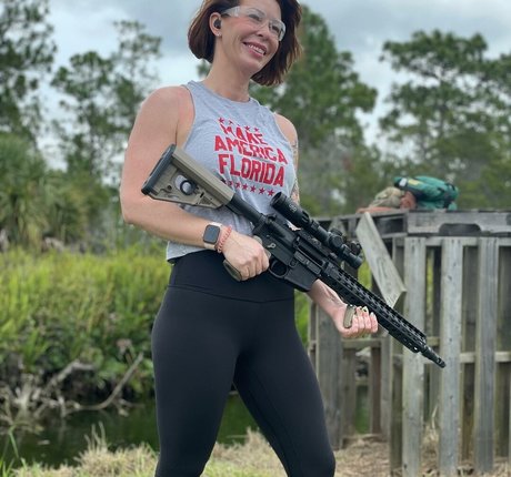 Girls With Guns