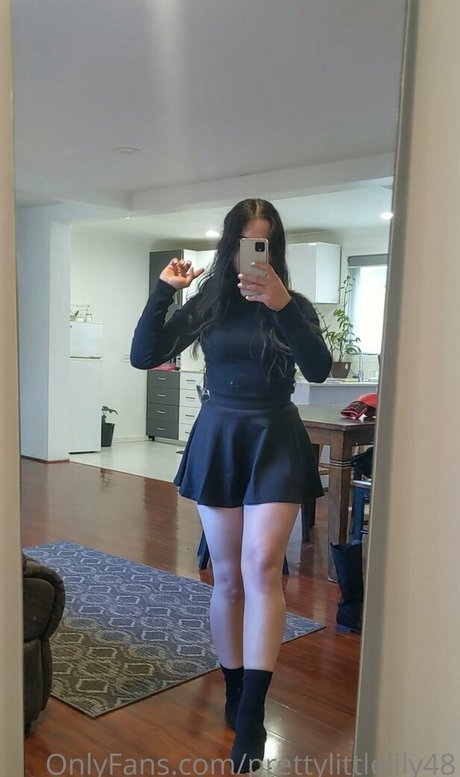 Prettylittlelily48