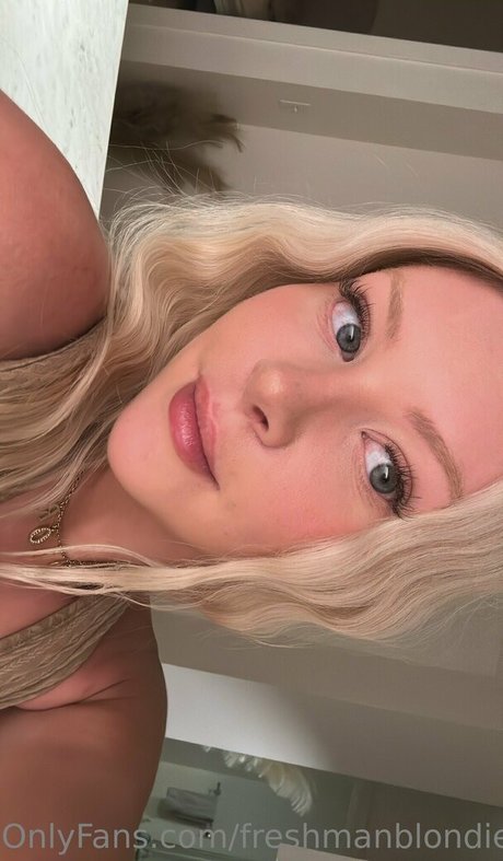 Freshmanblondie18