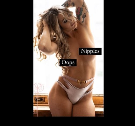 Foto di nudo di fuga di OnlyFans di Kylie J Beech