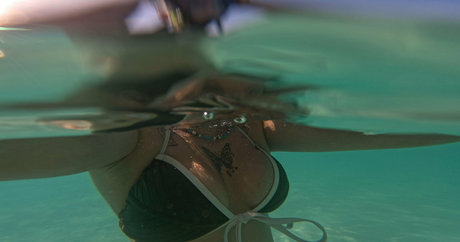 Foto di nudo di fuga di OnlyFans di Freakydesi