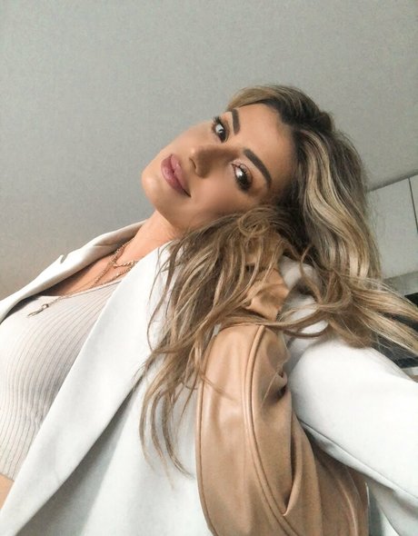 Foto di nudo di fuga di OnlyFans di Raibrazil