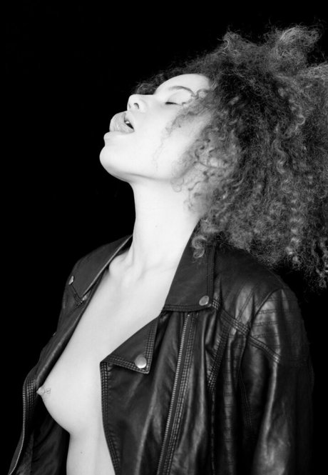 Foto di nudo di fuga di OnlyFans di Laraneverlaura