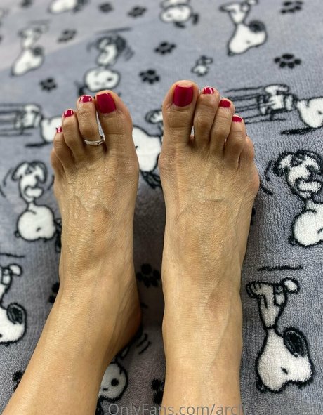 Alluringangelannabelle