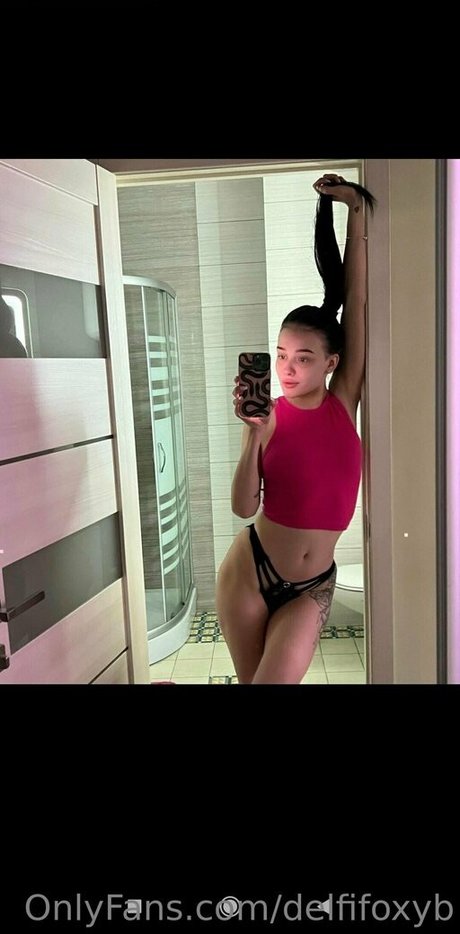 Foto di nudo di fuga di OnlyFans di Delfifoxyb