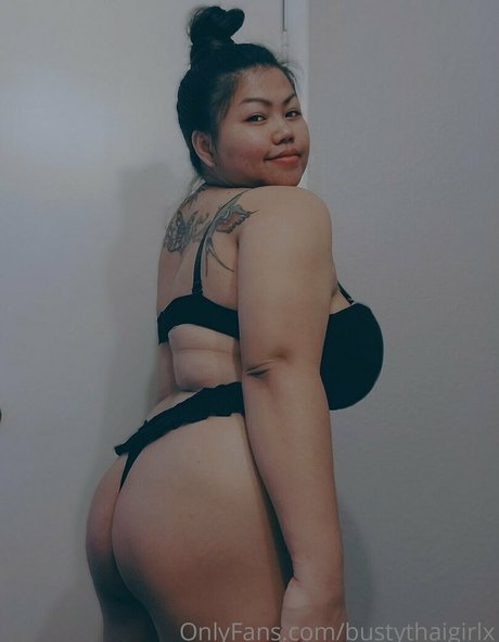 Bustythaigirlx
