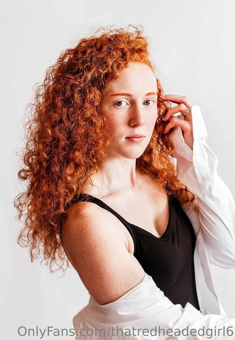 Thatredheadedgirl6
