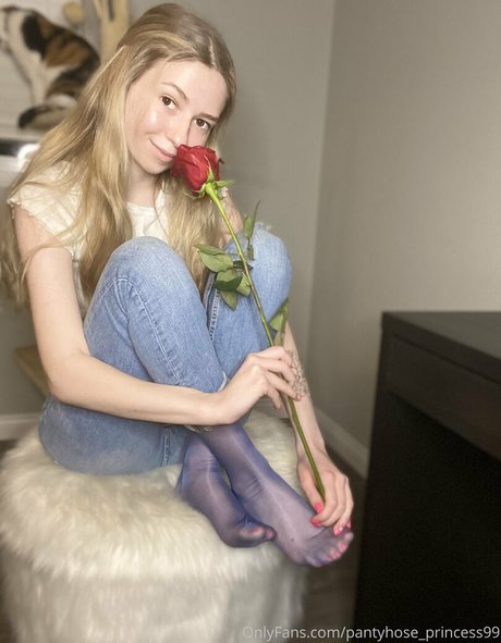 Pantyhoseprincess99