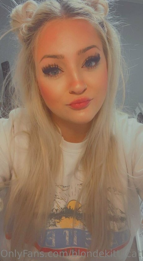 Blondekittycattt