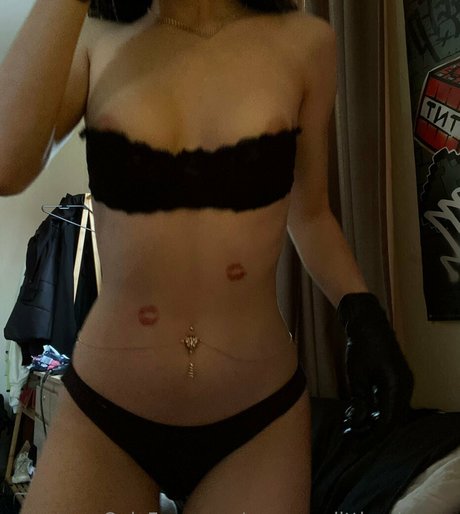 Yoursexylittleprincess