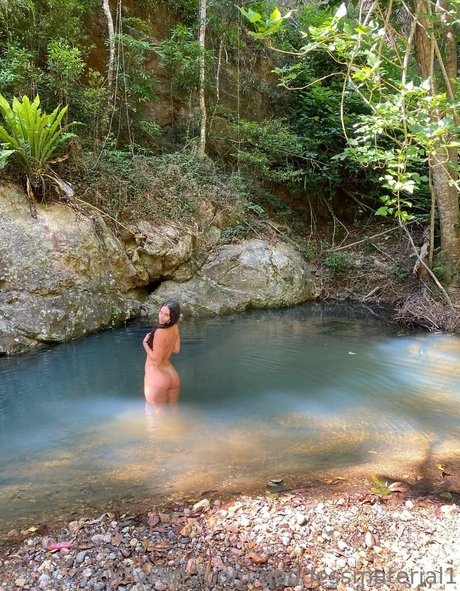 Foto di nudo di fuga di OnlyFans di Goddessmaterial1