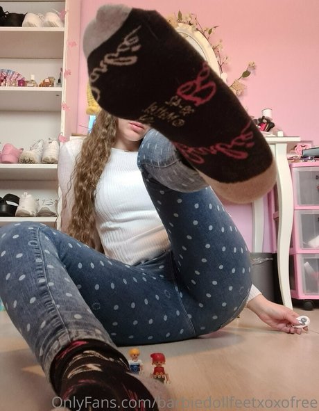 Barbiedollfeetxoxofree