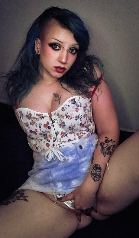 Sarahsuccubusfreepreview