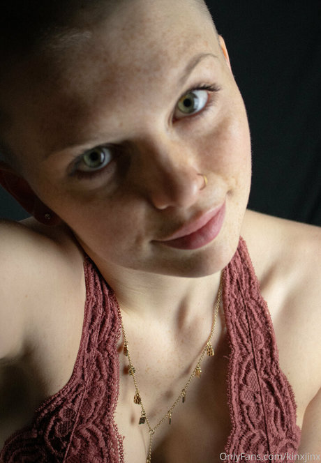 Foto di nudo di fuga di OnlyFans di Kenziejean