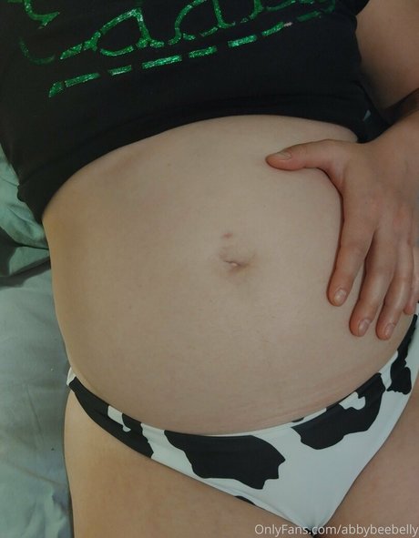 Abbybeebelly