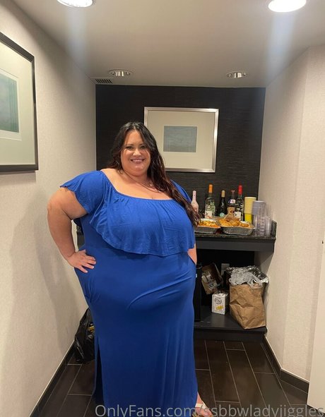 Ssbbwladyjiggles