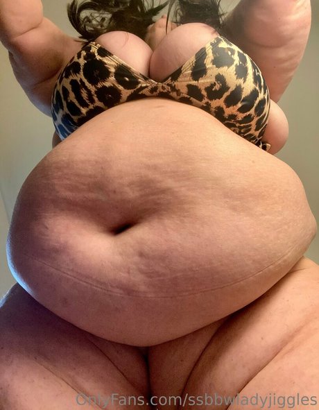 Ssbbwladyjiggles