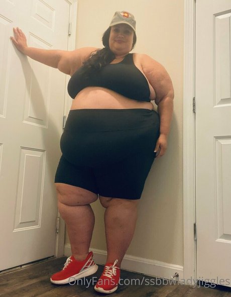 Ssbbwladyjiggles