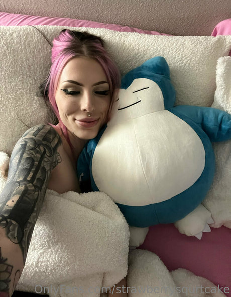 Strawberrysquirtcake