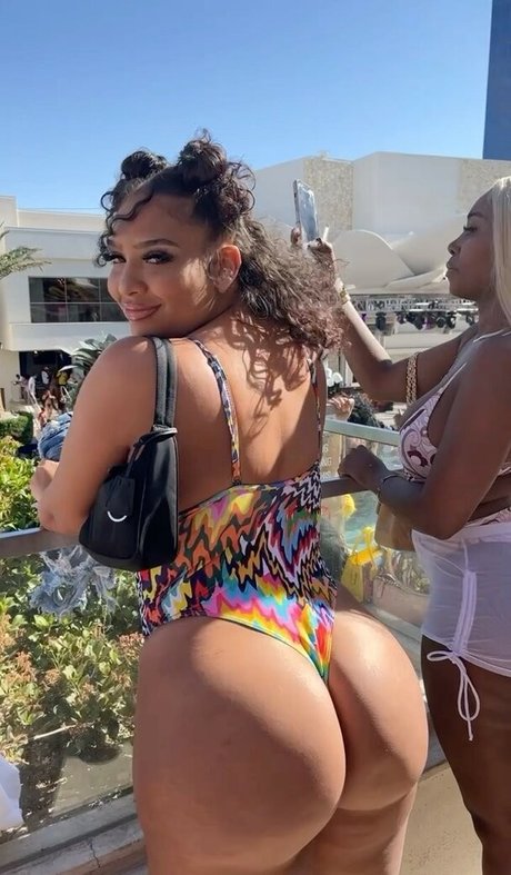 Foto di nudo di fuga di OnlyFans di Annamarie Sarai