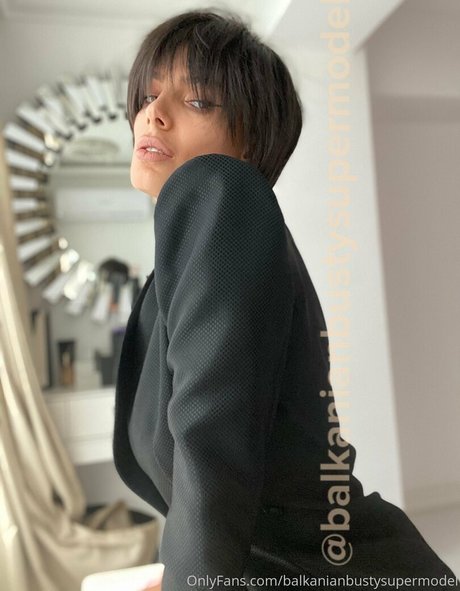 Balkanianbustysupermodel