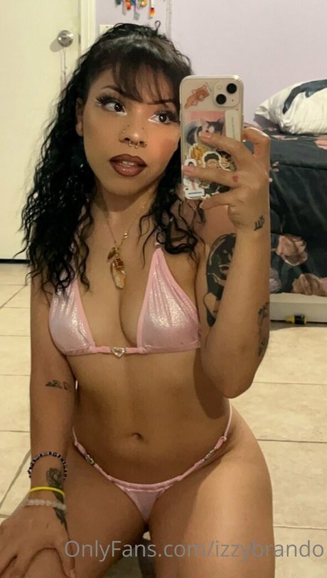 Foto di nudo di fuga di OnlyFans di Izzykento