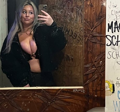 Foto di nudo di fuga di OnlyFans di Jillian