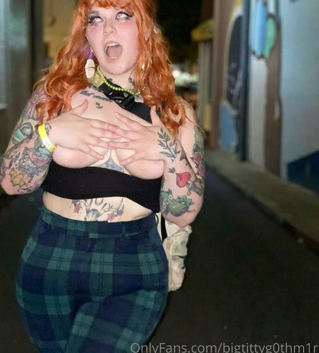 Bigtittyg0thm1r